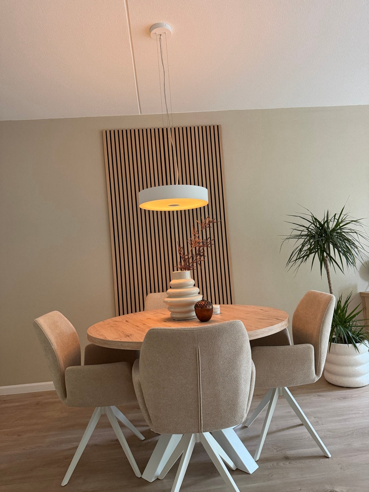 Philips Hue Fair hanglamp - warm tot koelwit licht - wit, Ophalen of Verzenden, Zo goed als nieuw, Metaal, Overige fittingen