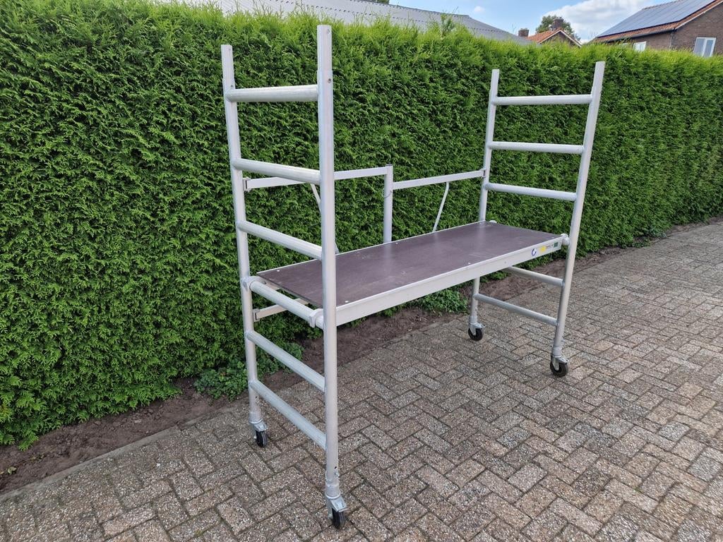 TE HUUR kamersteiger 75 x 190 cm 3m hoogte rolsteiger huren, Ophalen, Rolsteiger of Kamersteiger