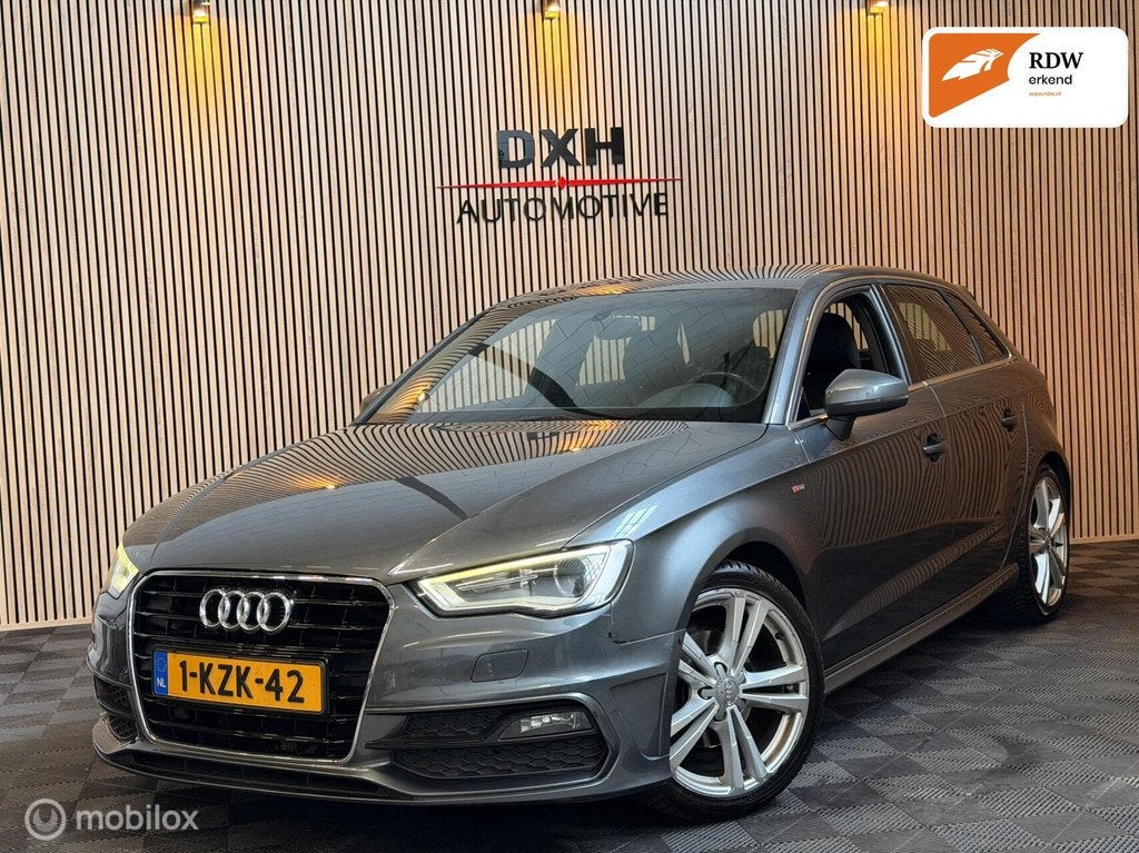 Audi A3 Sportback 1.4 TFSI CoD S-Line APK-5/2027 B&O NAV PDC, Gebruikt, Leder en Stof, Origineel Nederlands, 1500 kg
