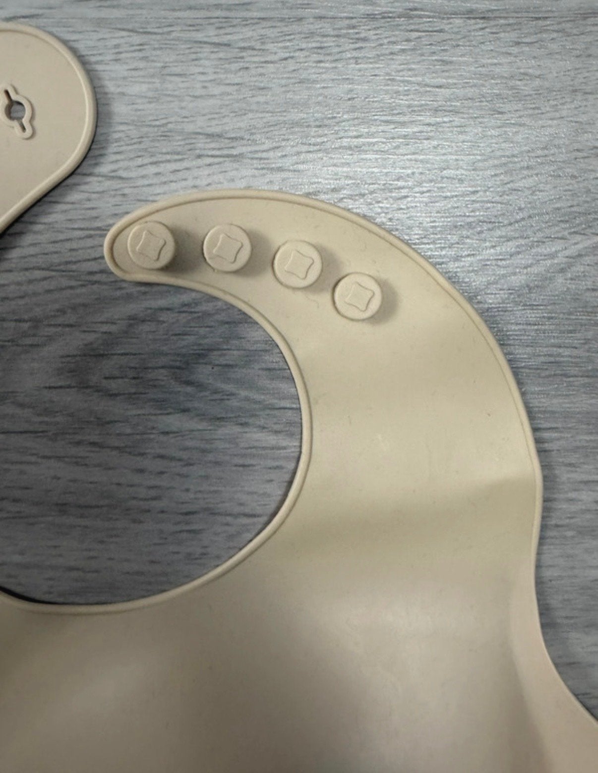 Mushie siliconen slab - Beige, Overige merken, Slab, Ophalen of Verzenden, Zo goed als nieuw
