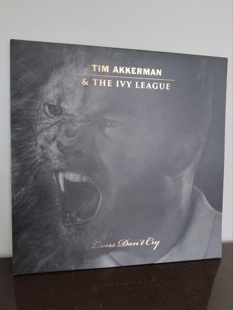LP Tim Akkerman & The Ivy League - Lions Don't Cry, Ophalen of Verzenden, Zo goed als nieuw, 12 inch