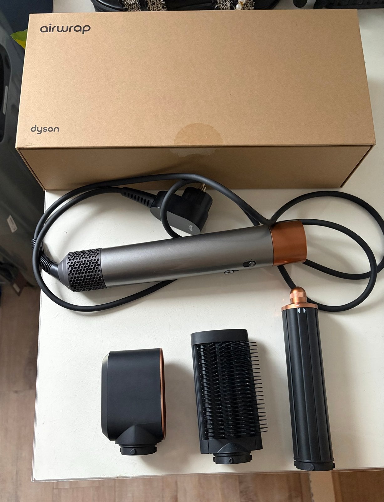Dyson Airwrap Complete styler met opzetstukken, Witgoed en Apparatuur, Ophalen, Zo goed als nieuw, Haarverzorging