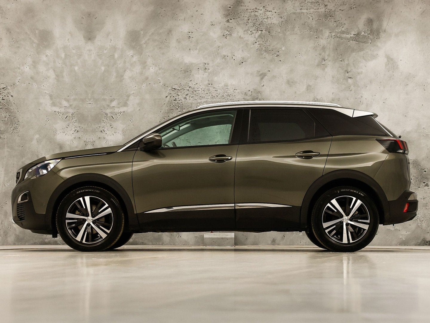 Peugeot 3008 1.2 PureTech Allure Sport Automaat (PANORAMADAK, 12 maanden, Gebruikt, 1199 cc, Leder en Stof