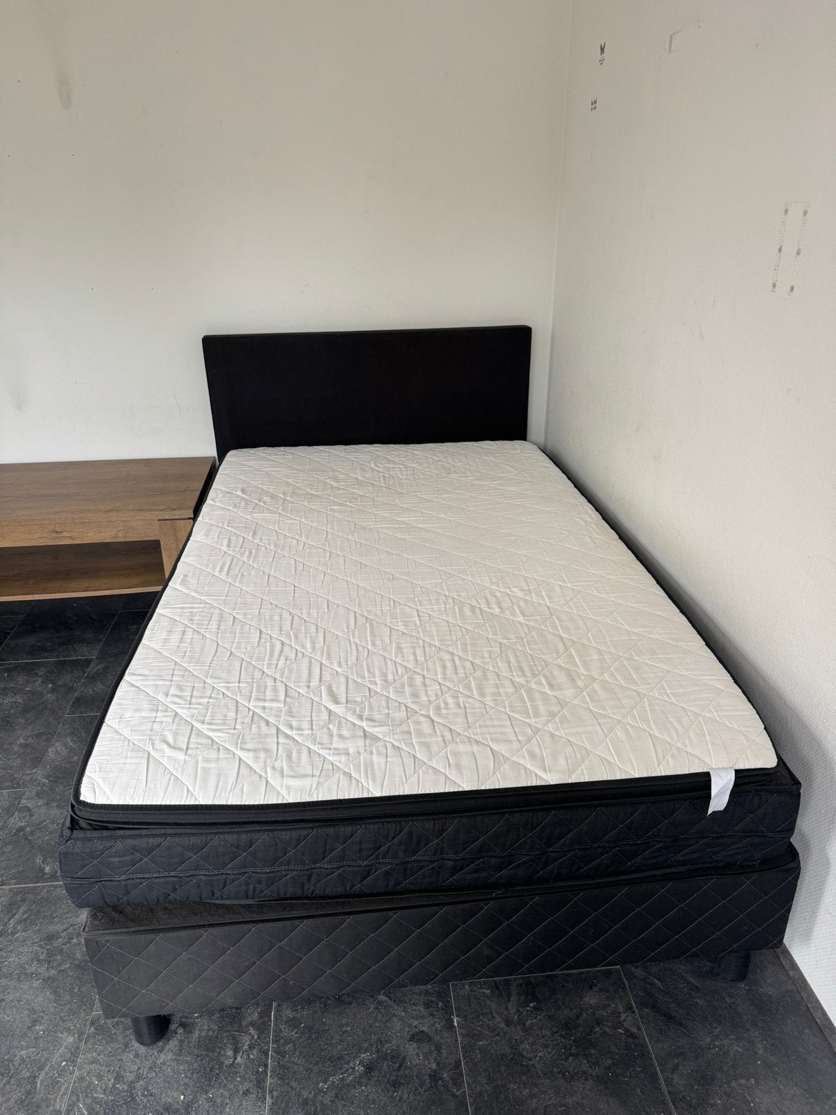 Twijfelaar, Huis en Inrichting, Slaapkamer | Boxsprings, Ophalen, Gebruikt, Zwart, Twijfelaar