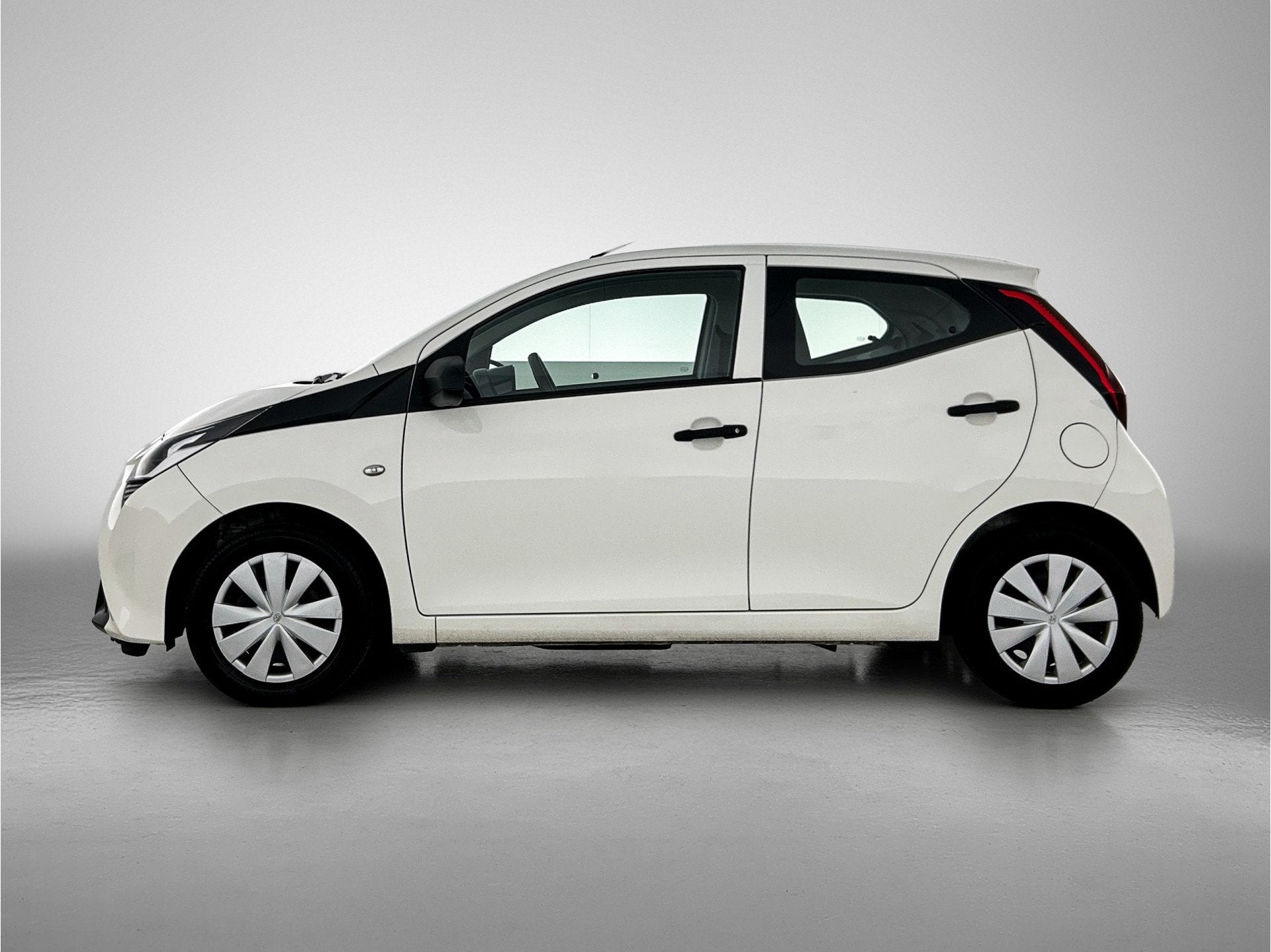 Toyota Aygo 1.0 VVT-i x-fun | BTW voertuig | Dealer onderhou, Voorwielaandrijving, Stof, Gebruikt, Euro 6