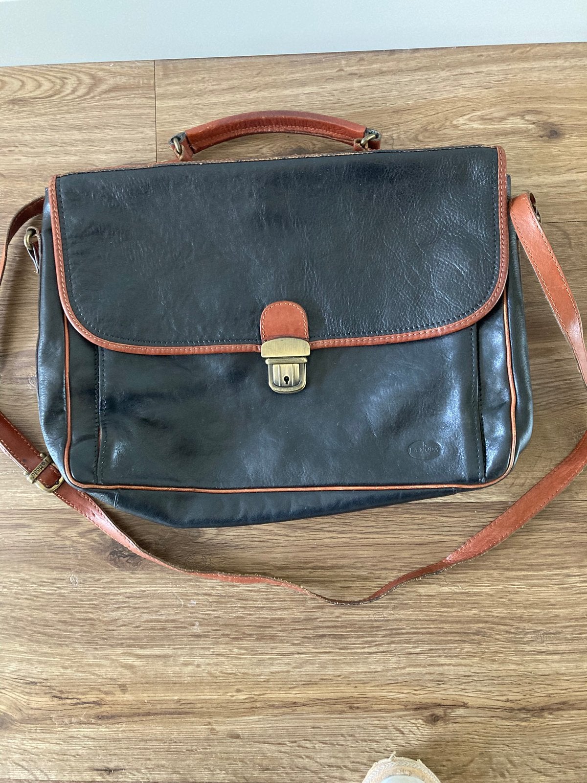 Leren dames (akte)tas La Moda zwart met bruine rand!, Ophalen of Verzenden, Zo goed als nieuw, Zwart, Leer