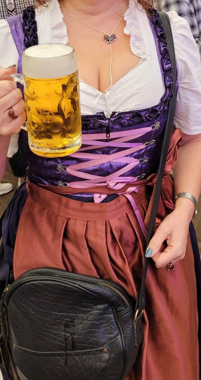 Foto 8 van Dirndl edelnice trachtenmode maat 40