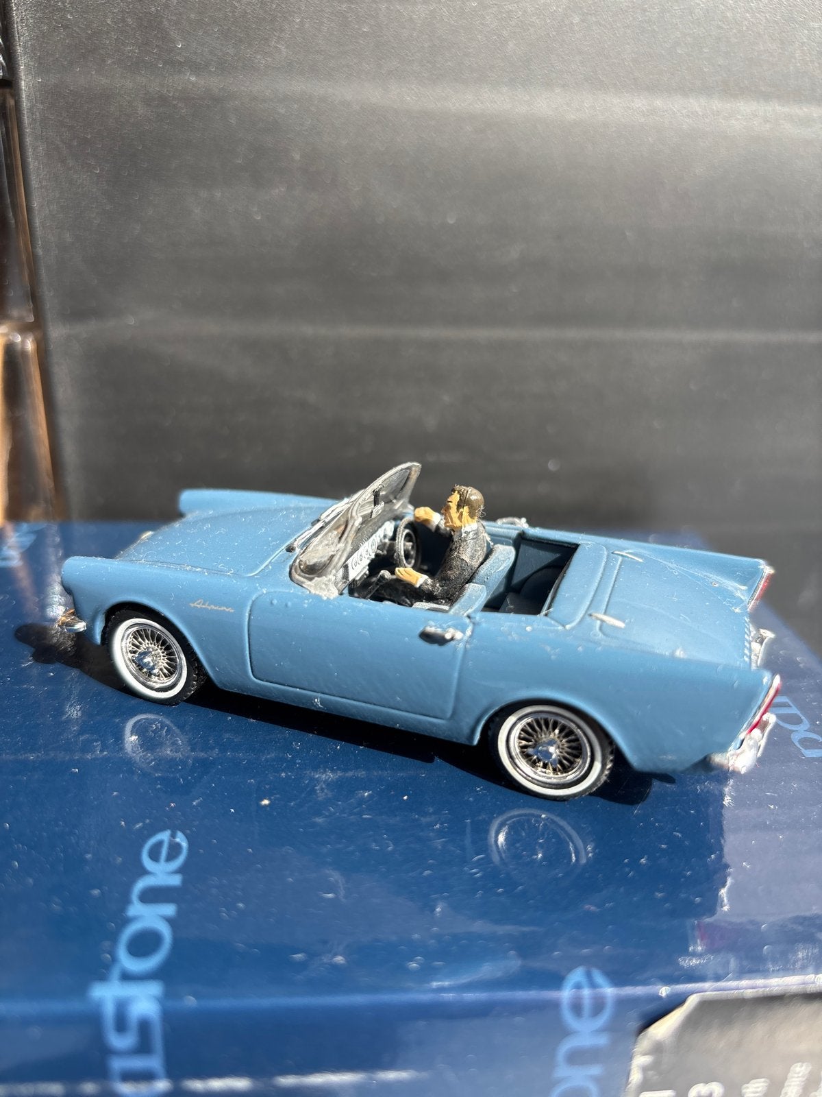 James Bond Sunbeam Alpine modelauto (Universal Hobbies), Hobby en Vrije tijd, Ophalen of Verzenden, Gebruikt, Auto, Universal Hobbies