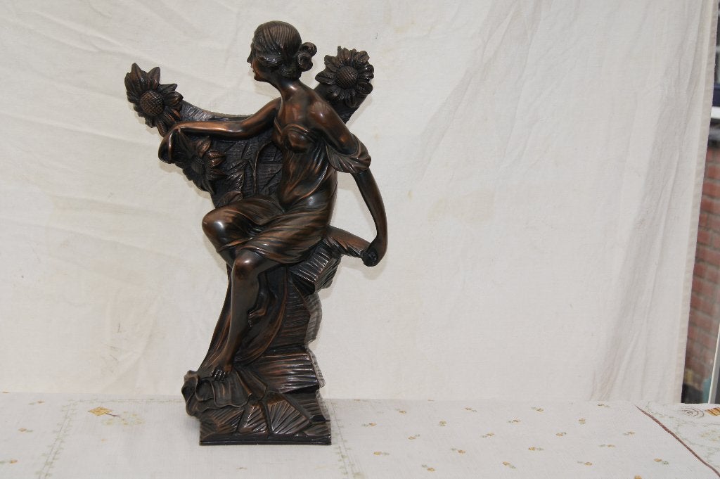 Vrouw met zoon bloemen, Ophalen of Verzenden, Beeld