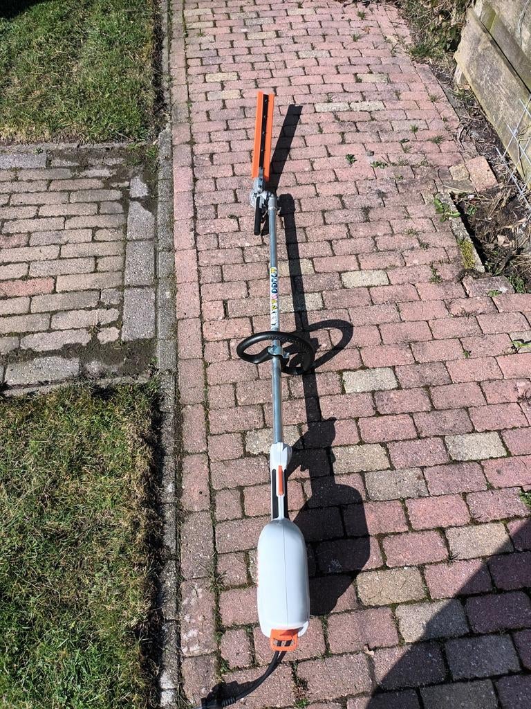 STIHL HLE 71K HEGGENSCHAAR nieuw 2x gebruikt, Ophalen, Zo goed als nieuw, Benzine