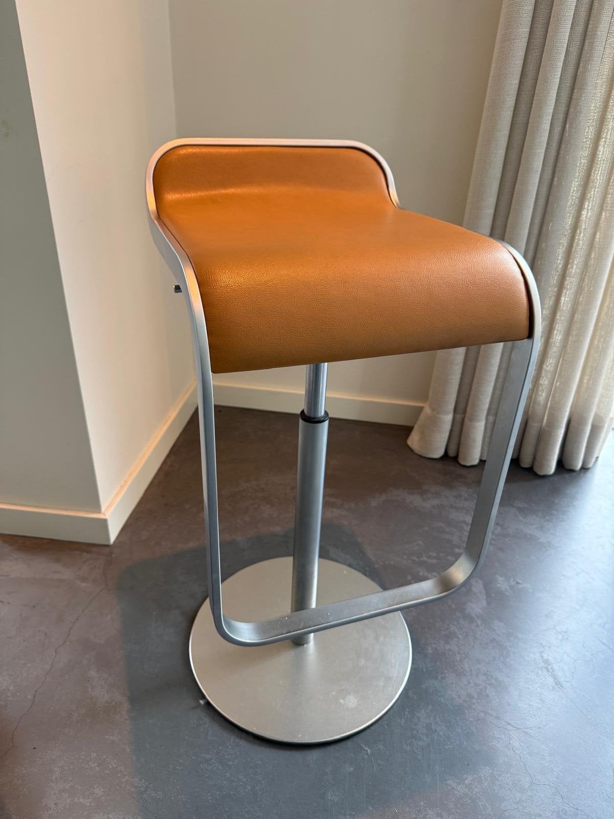 Set (4) originele Lapalma LEM design barkrukken - leer, Huis en Inrichting, Ophalen, In hoogte verstelbaar, 60 tot 90 cm, Leer