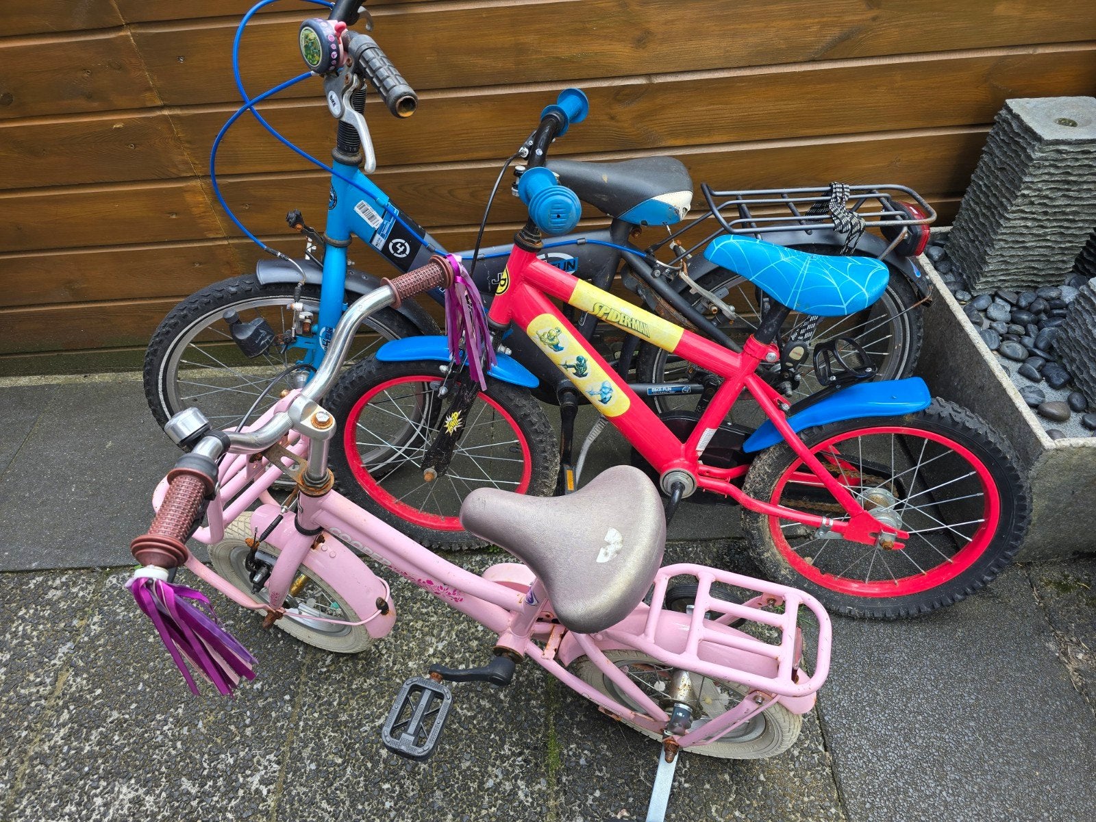Drie gratis kinderfietsen van verschillende maten, Ophalen, Minder dan 16 inch
