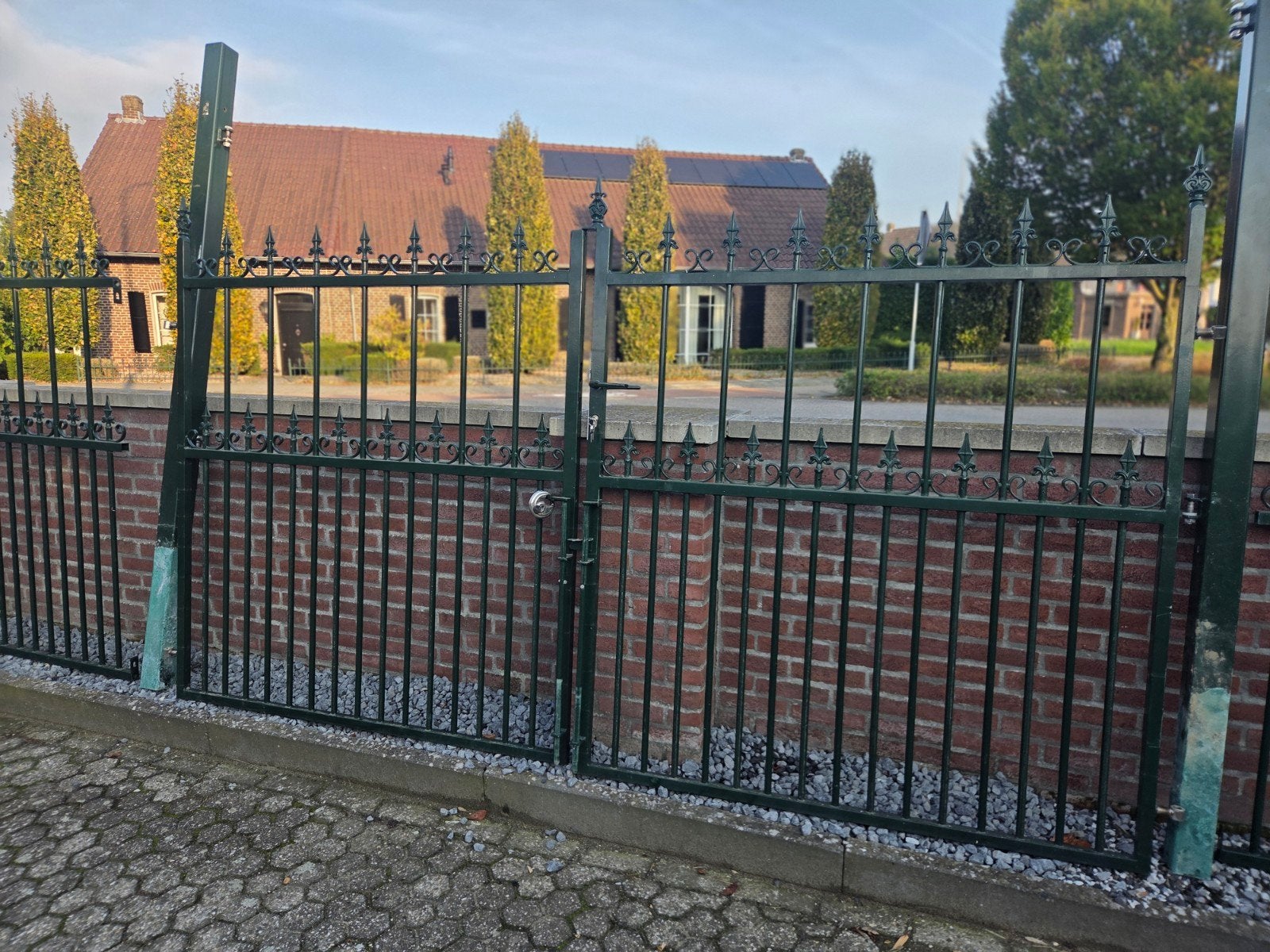 schitterens in nieuwstaat verkerende poort met zijstukken., Ophalen, Zo goed als nieuw, IJzer, Sierhekwerk