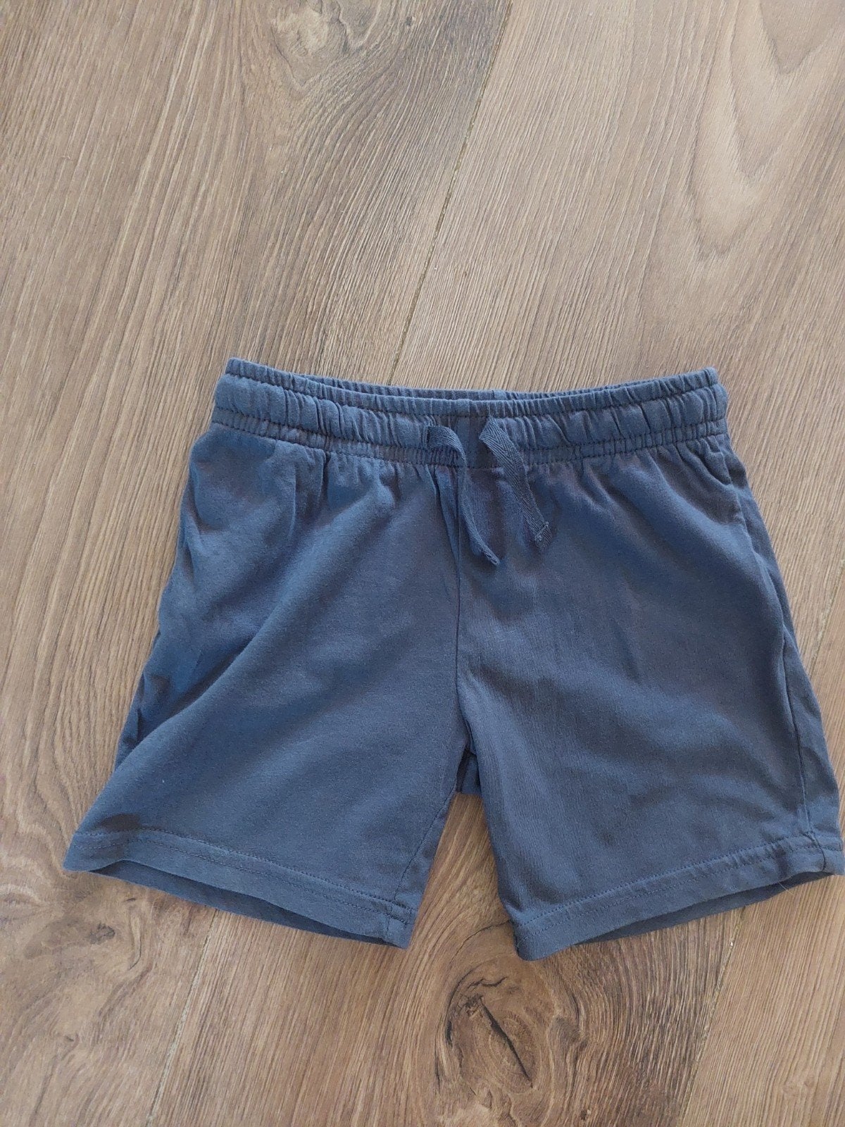 Mooie H&M short maat 104 z.g.a.n., Broek, H&M, Ophalen of Verzenden, Zo goed als nieuw