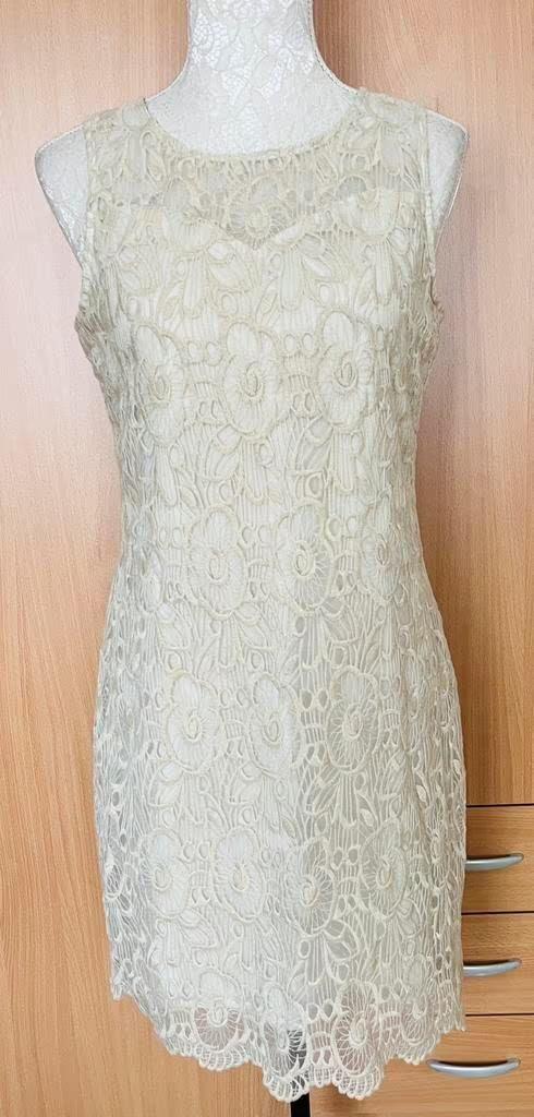 Vero Moda kanten jurk maat 38, Kleding | Dames, Jurken, Zo goed als nieuw, Maat 38/40 (M), Beige, Boven de knie, Ophalen of Verzenden
