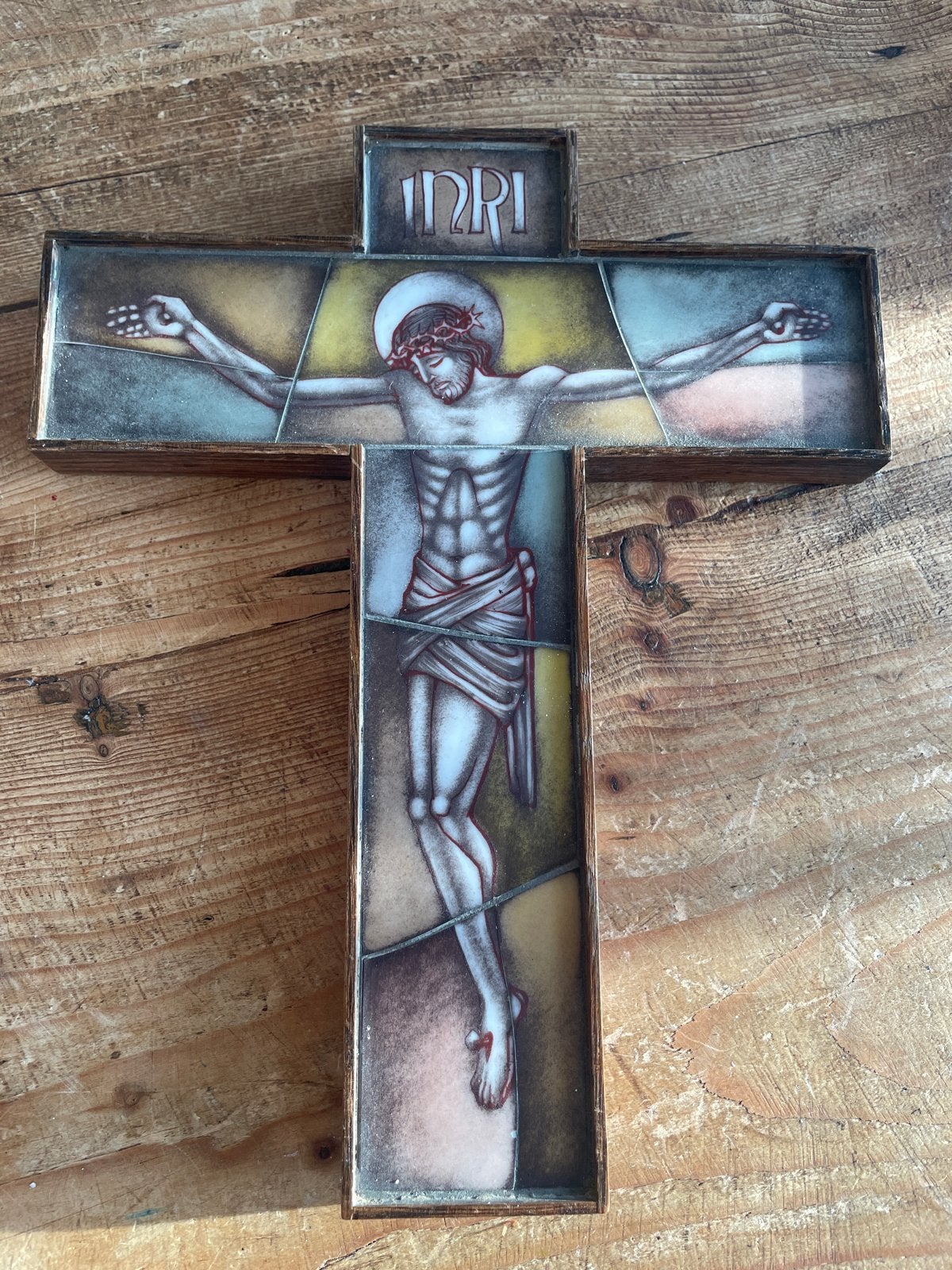 Vintage Kruisbeeld met Jezus - Glas-in-lood Stijl, Antiek en Kunst, Ophalen of Verzenden
