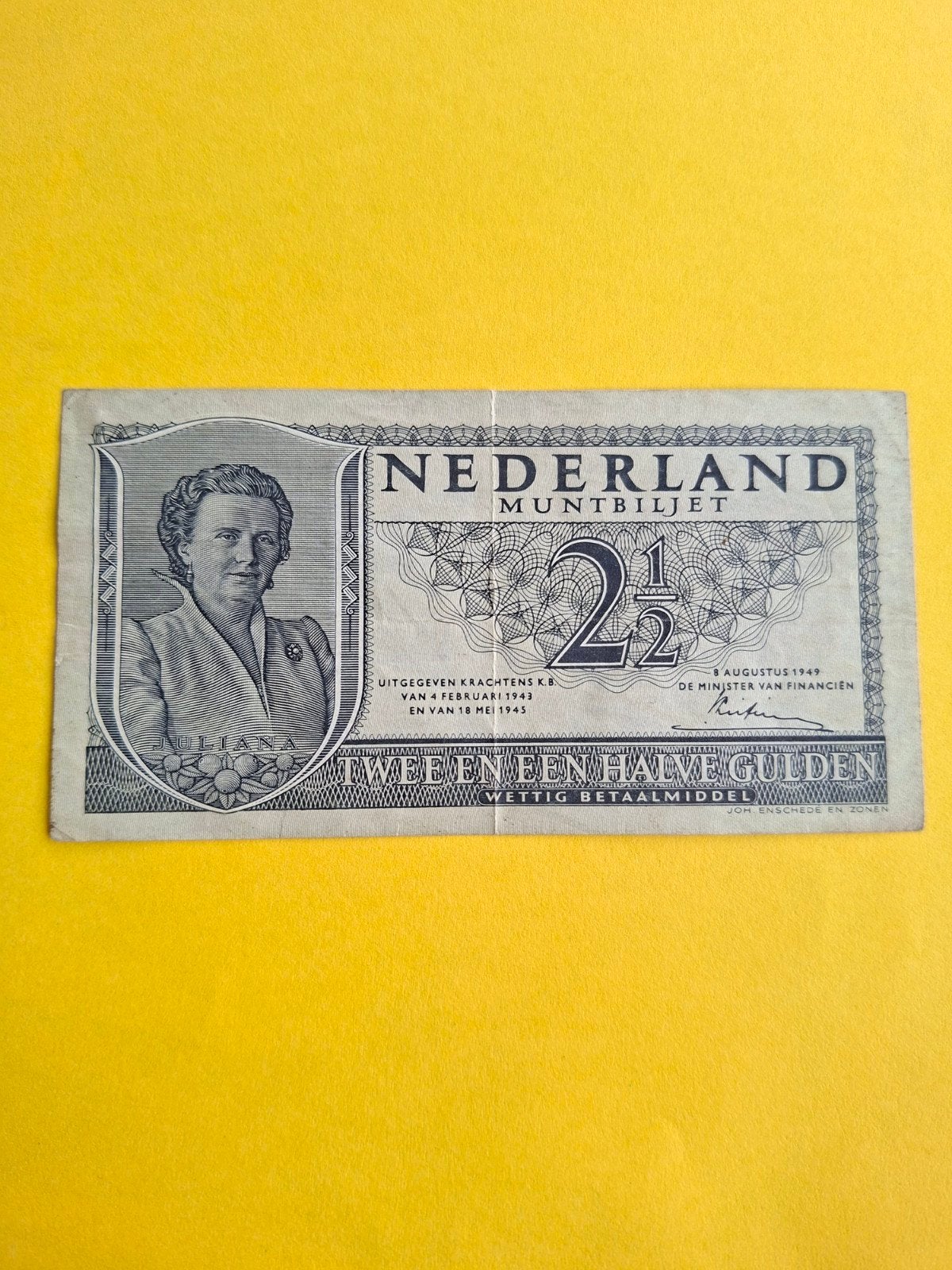 2,5 gulden Juliana uit 1949 in PR-
Serie nummer 2 YT 061002, Ophalen of Verzenden, 2½ gulden, Los biljet