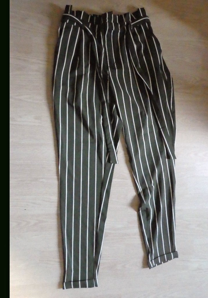 donkergroene dunne broek met strepen ,  maat: S, Casual Ladies, Ophalen of Verzenden, Maat 36 (S), Lang