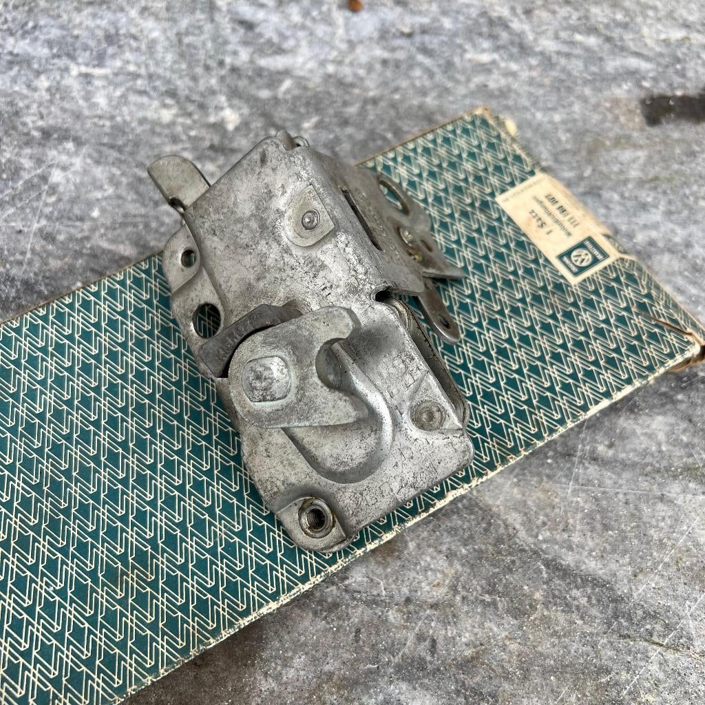 VW NOS Type 3 T34 Deurslot links 66 en ouder, Ophalen of Verzenden, Zo goed als nieuw