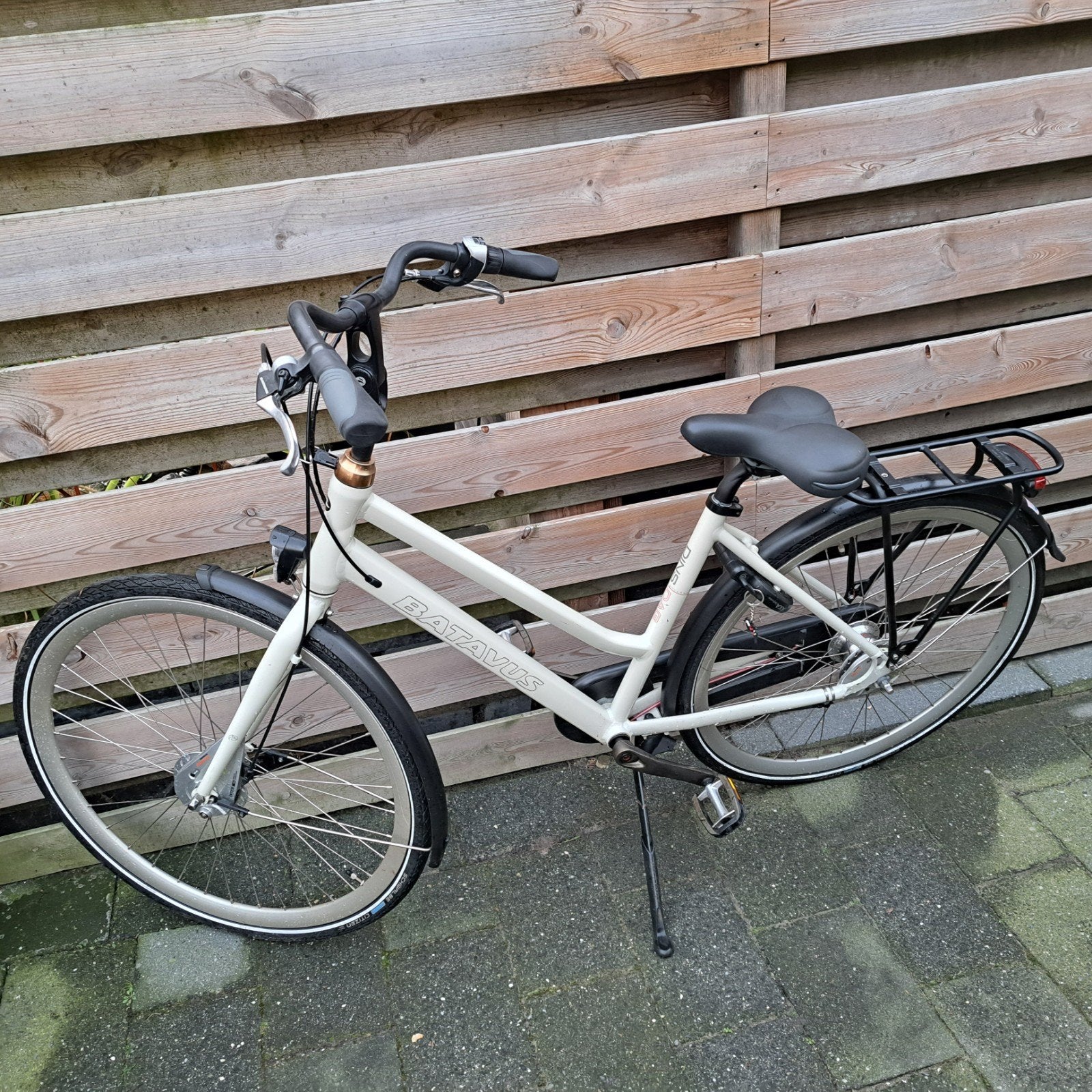 Damesfiets Batavus Dinsdag 28 inch
De Framemaat van, Ophalen, Gebruikt, 47 tot 50 cm, Versnellingen