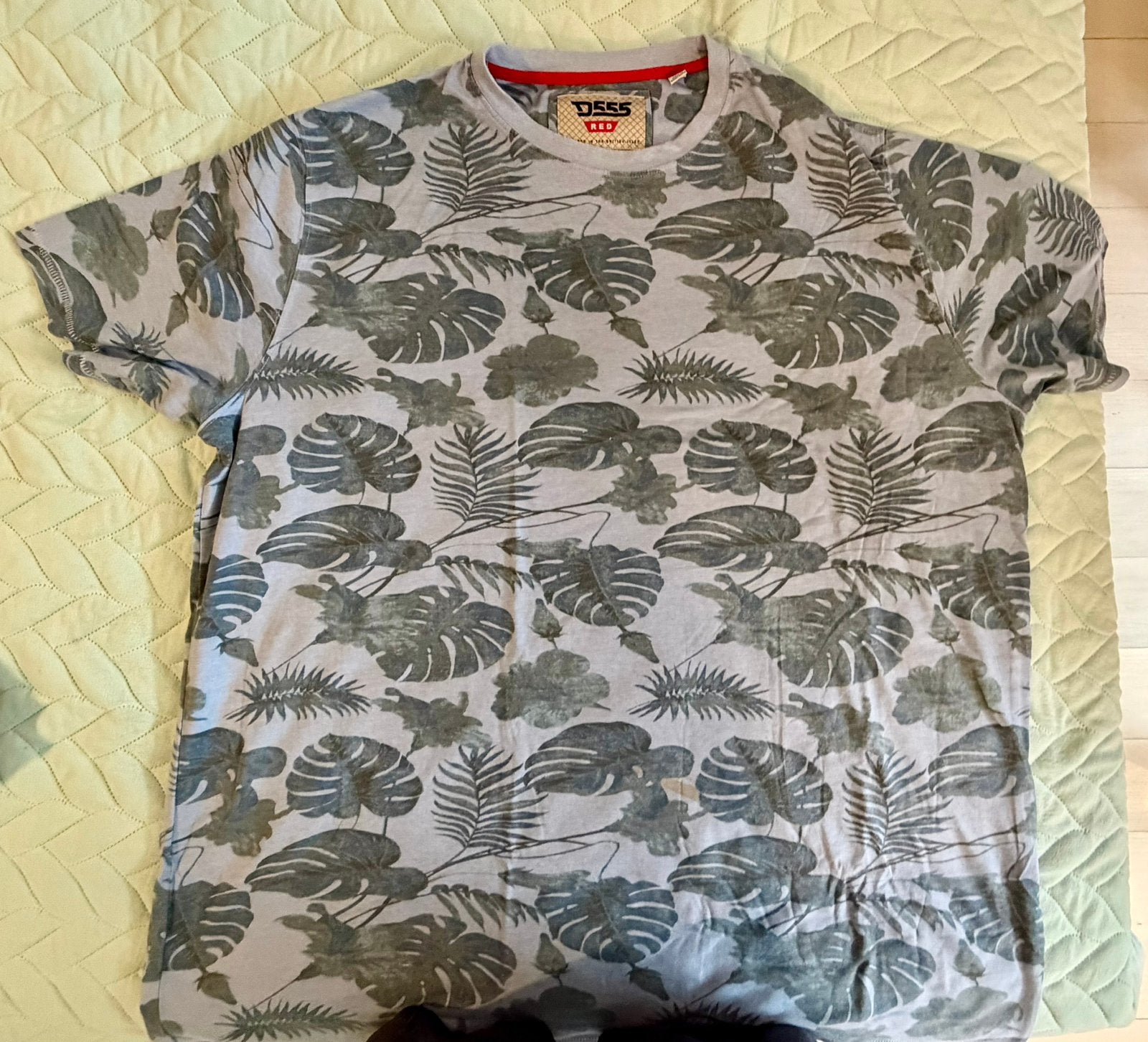 D555 t-shirt 3XL Tropical print - nieuw & ongedragen, Ophalen of Verzenden, Nieuw, Overige maten, Meerkleurig