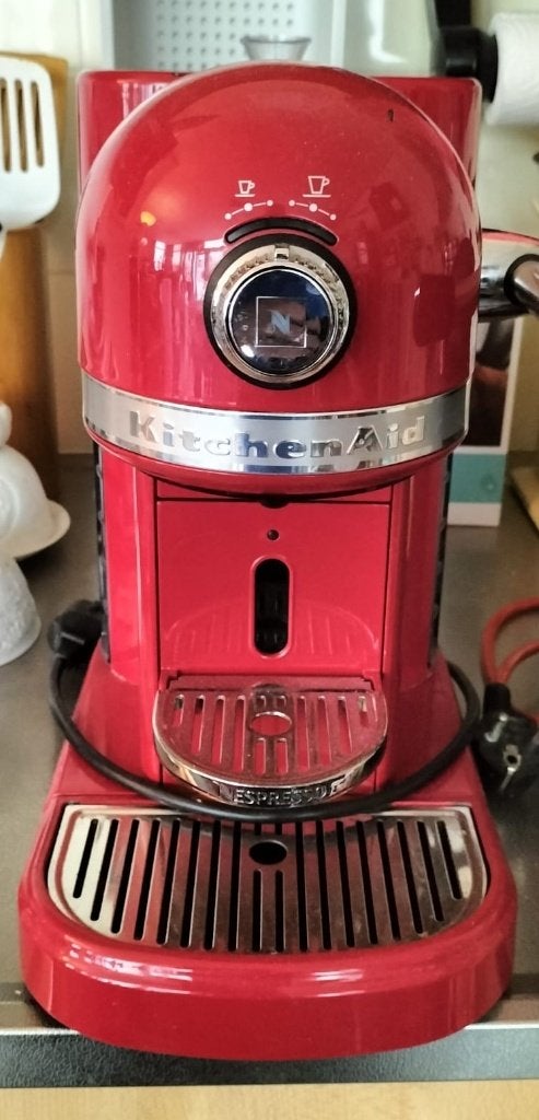 Nespresso KitchenAid - Artisan (koffiemachine - Empire Red), Gebruikt, Overige modellen, Ophalen of Verzenden, Koffiepads en cups