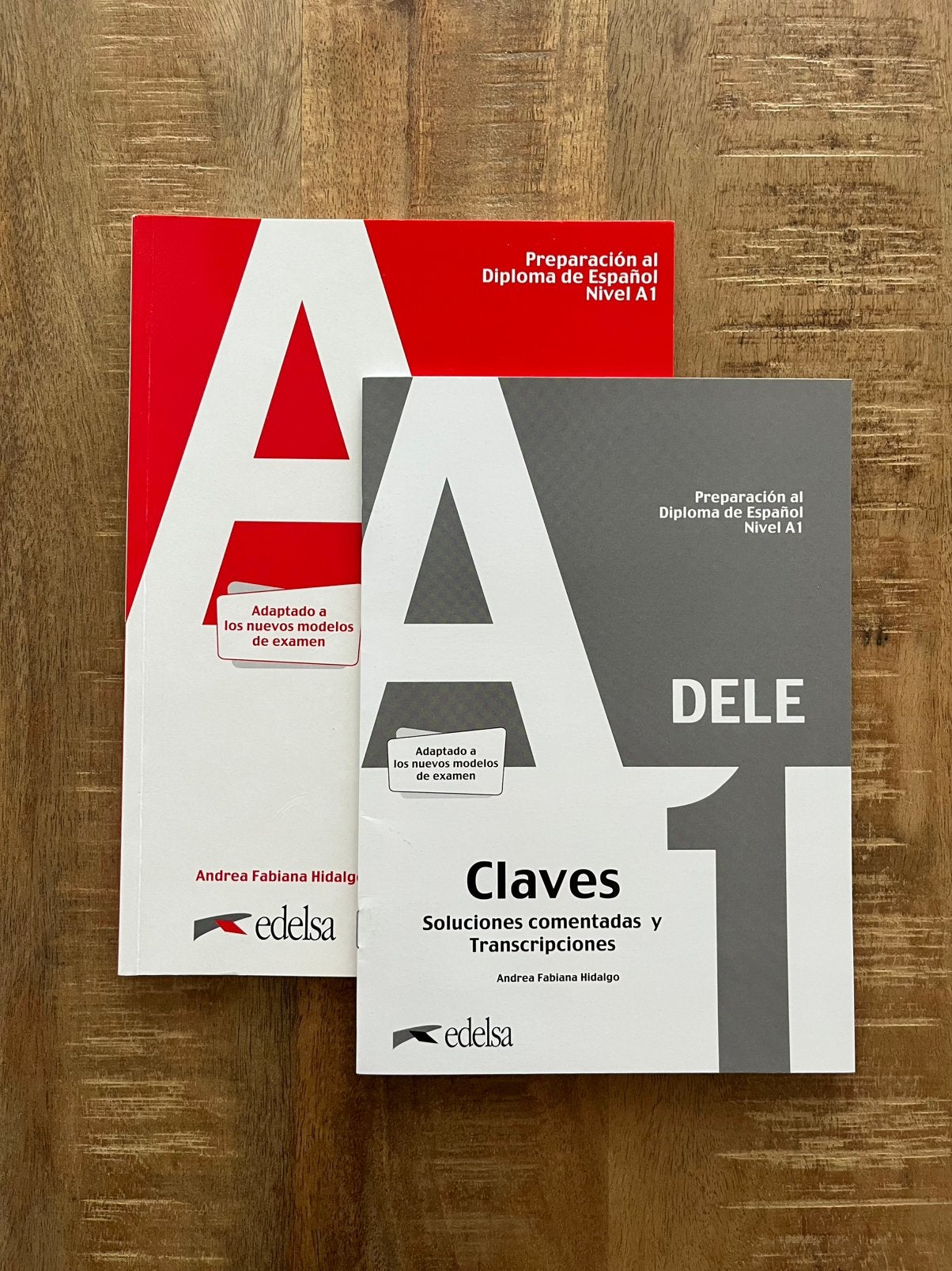 DELE Spaans A1: tekstboek + antwoordenboekje, Ophalen of Verzenden, Zo goed als nieuw