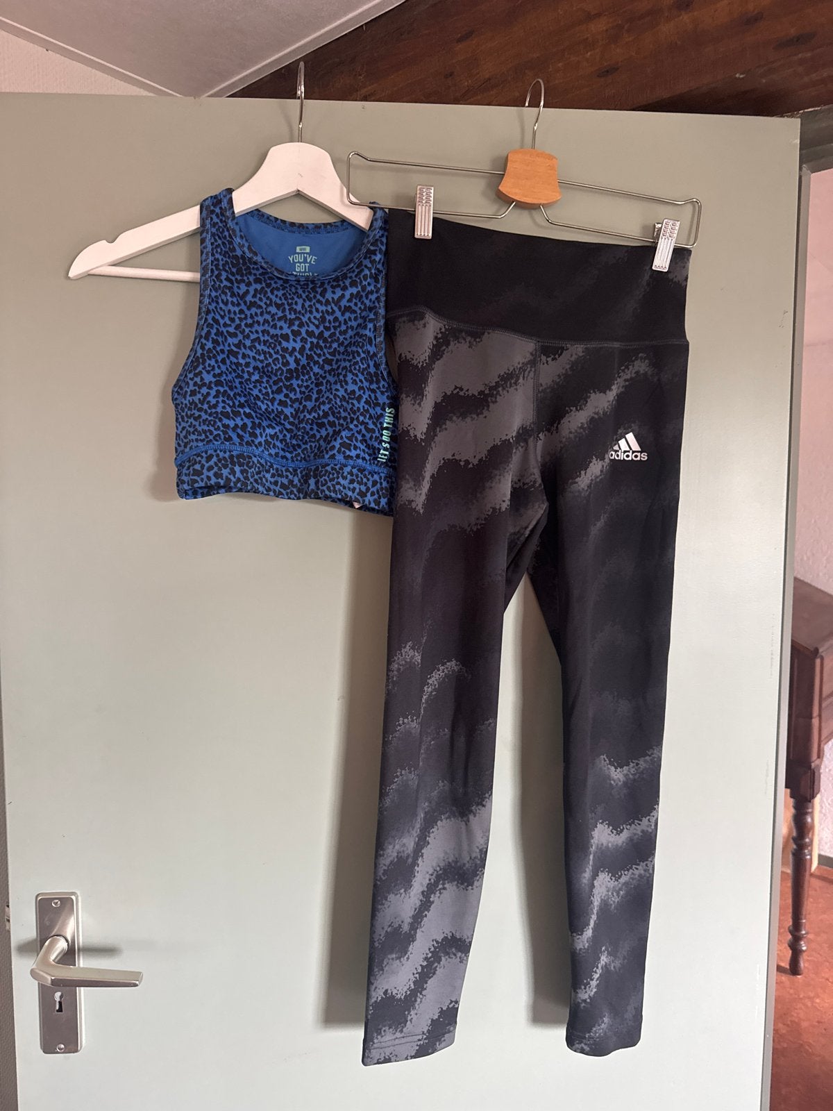 Sportset: Adidas legging en sporttop, Ophalen, Zwart, Maat 34 (XS) of kleiner, Fitness of Aerobics