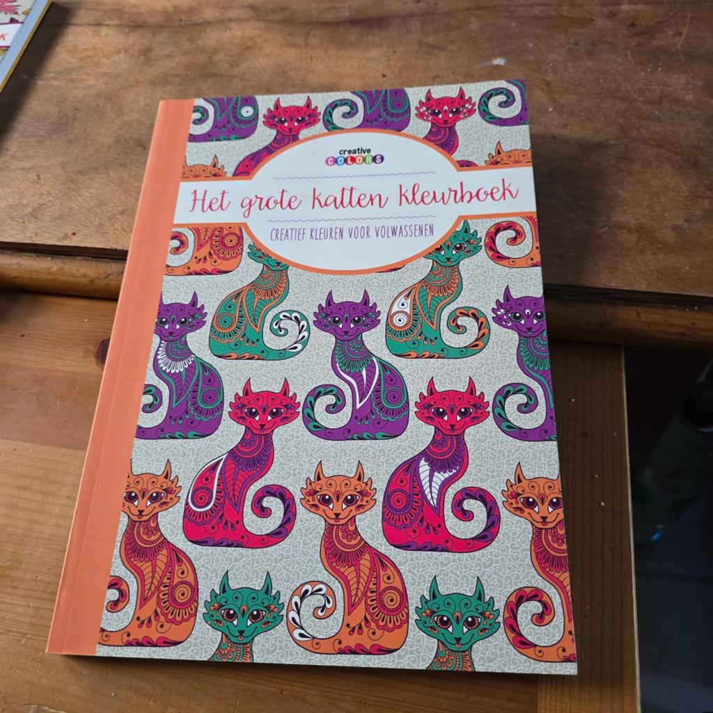Het Grote Katten Kleurboek - Creatief Kleuren Volwassenen, Ophalen of Verzenden, Zo goed als nieuw, Tekenen en Schilderen, Onbekend