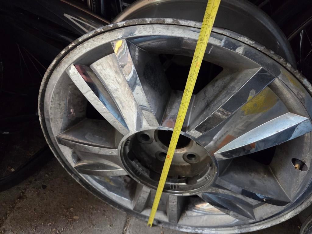 2x Velgen Chevrolet Avalanche - Gebruikt, Auto-onderdelen, Gebruikt, Velg(en), Ophalen of Verzenden, Terreinwagen