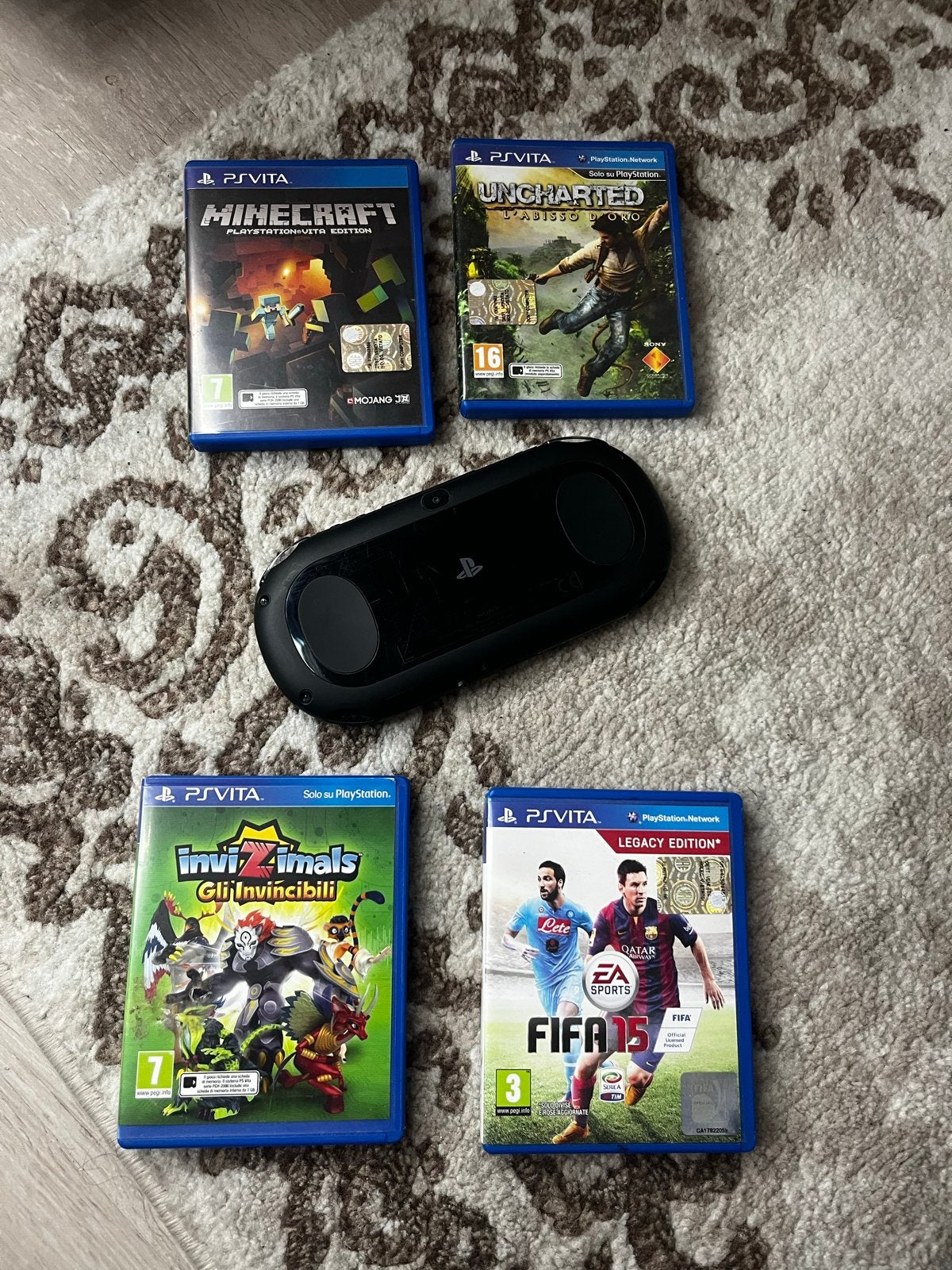 PS Vita met 4 games en 32GB geheugenkaart, Spelcomputers en Games, Spelcomputers | Sony PlayStation Vita, Ophalen of Verzenden