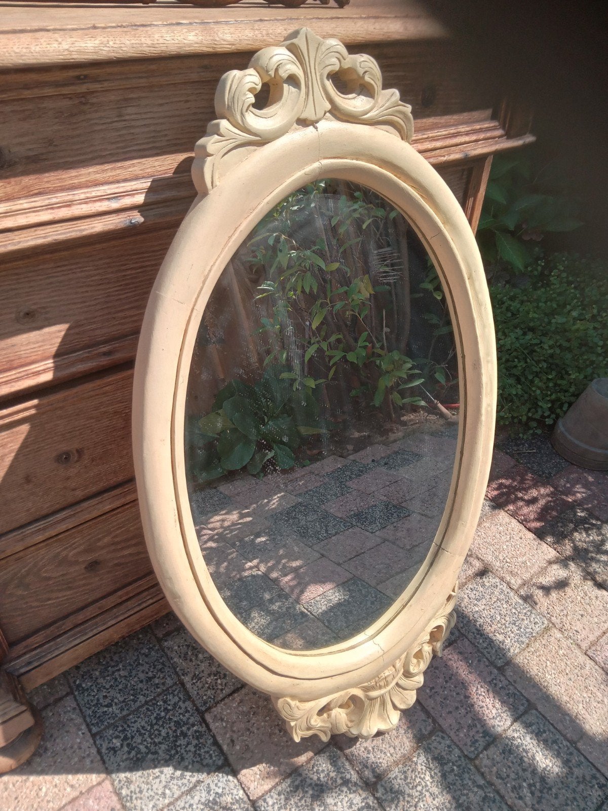 Vintage Ovale Spiegel met Sierlijke Lijst, Antiek en Kunst, Ophalen of Verzenden, Ovaal, Minder dan 50 cm, 100 tot 150 cm