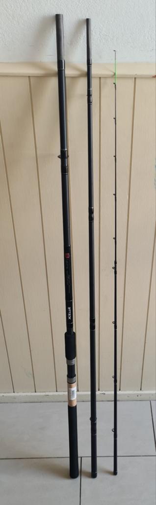 Attack. Black Widow feeder. 12ft., Ophalen, Werphengel, Nieuw, 12ft