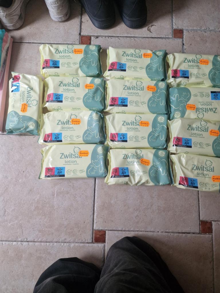 18 x Zwitsal babydoekjes lotion en water & care, Ophalen of Verzenden, Nieuw, Overige typen