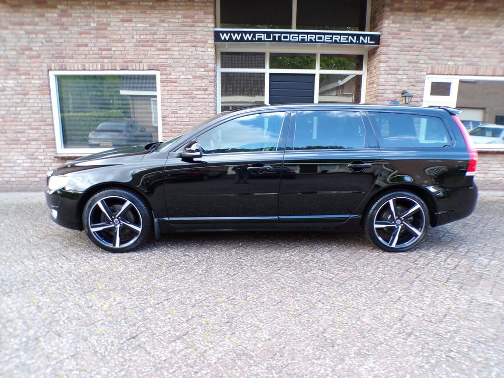 Volvo V70 2.0 T5 Automaat / Leder, Auto's, Zwart, 1984 cc, Geïmporteerd, 84 €/maand