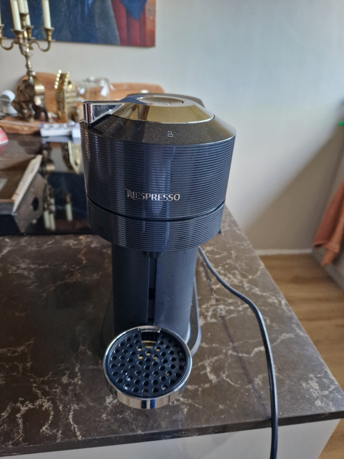 Nespresso vertuo apparaat te koop., Ophalen, Espresso apparaat, Zo goed als nieuw, Koffiepads en cups