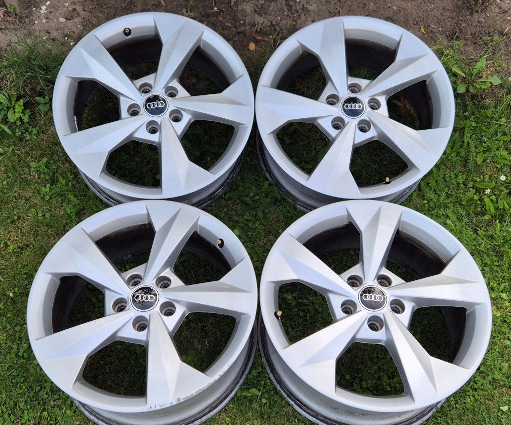 Audi velgen a3 s-line 18 inch 5x112 s line A3 sport, Auto-onderdelen, Banden en Velgen, 18 inch, Velg(en), Ophalen of Verzenden