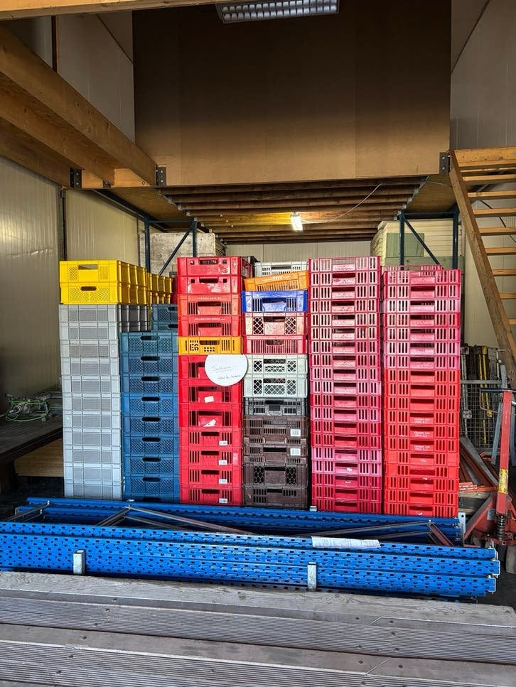Stapelbare kratten, Ophalen of Verzenden, Zo goed als nieuw