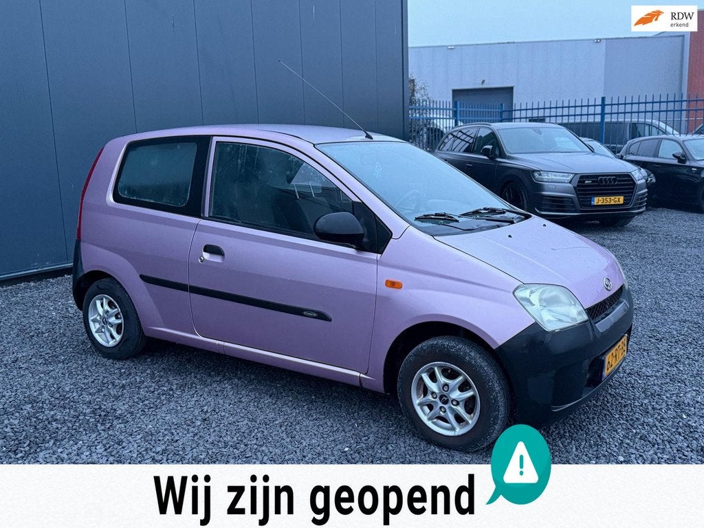 Daihatsu Cuore 1.0-12V Kyoto APK!ZUINIG!LAGE KM!, Auto's, Voorwielaandrijving, Stof, Zwart, 18 €/maand