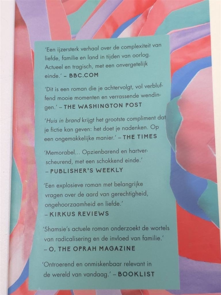 Huis in Brand — Kamila Shamsie, Moslimgezin & Syrië 2019, Boeken, Ophalen of Verzenden, Gelezen