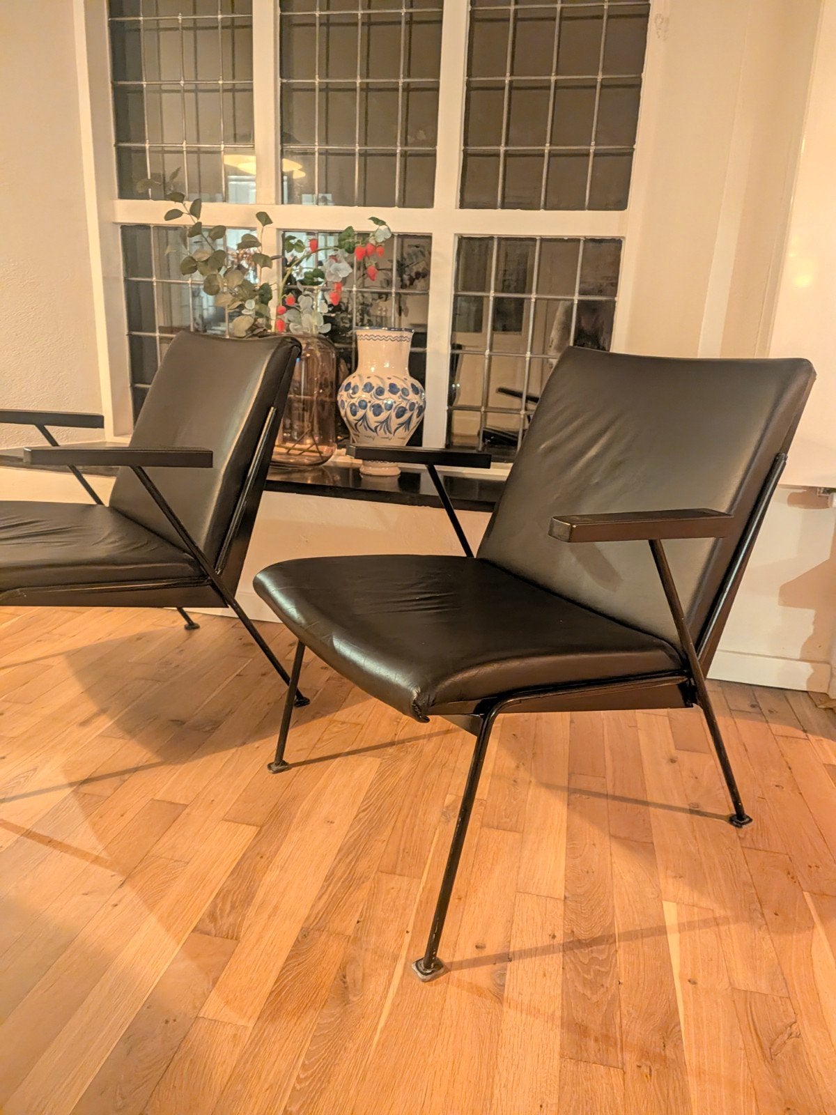 2x Vintage Wim Rietveld fauteuil 'oase' voor Ahrend de Cirke, Ophalen, Gebruikt, Twee, Zwart