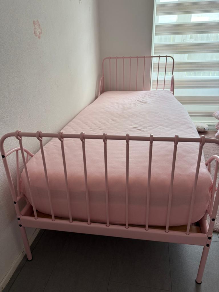 Ikea Minnen Meegroeibed, 70 tot 85 cm, Ophalen of Verzenden, Zo goed als nieuw, Matras