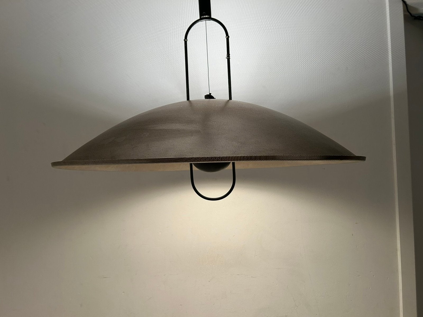 Vintage hanglamp Ø80 Artemide Macumba Ernesto Gismondi, Huis en Inrichting, Ophalen of Verzenden, Gebruikt, Metaal, Vintage