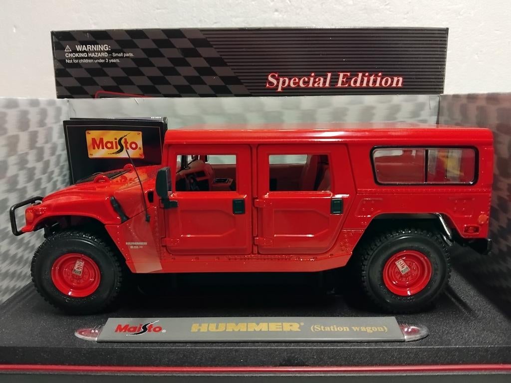 Hummer H1 Station Wagon red Maisto 1:18 KRD, Ophalen of Verzenden, Zo goed als nieuw, Auto, Overige merken
