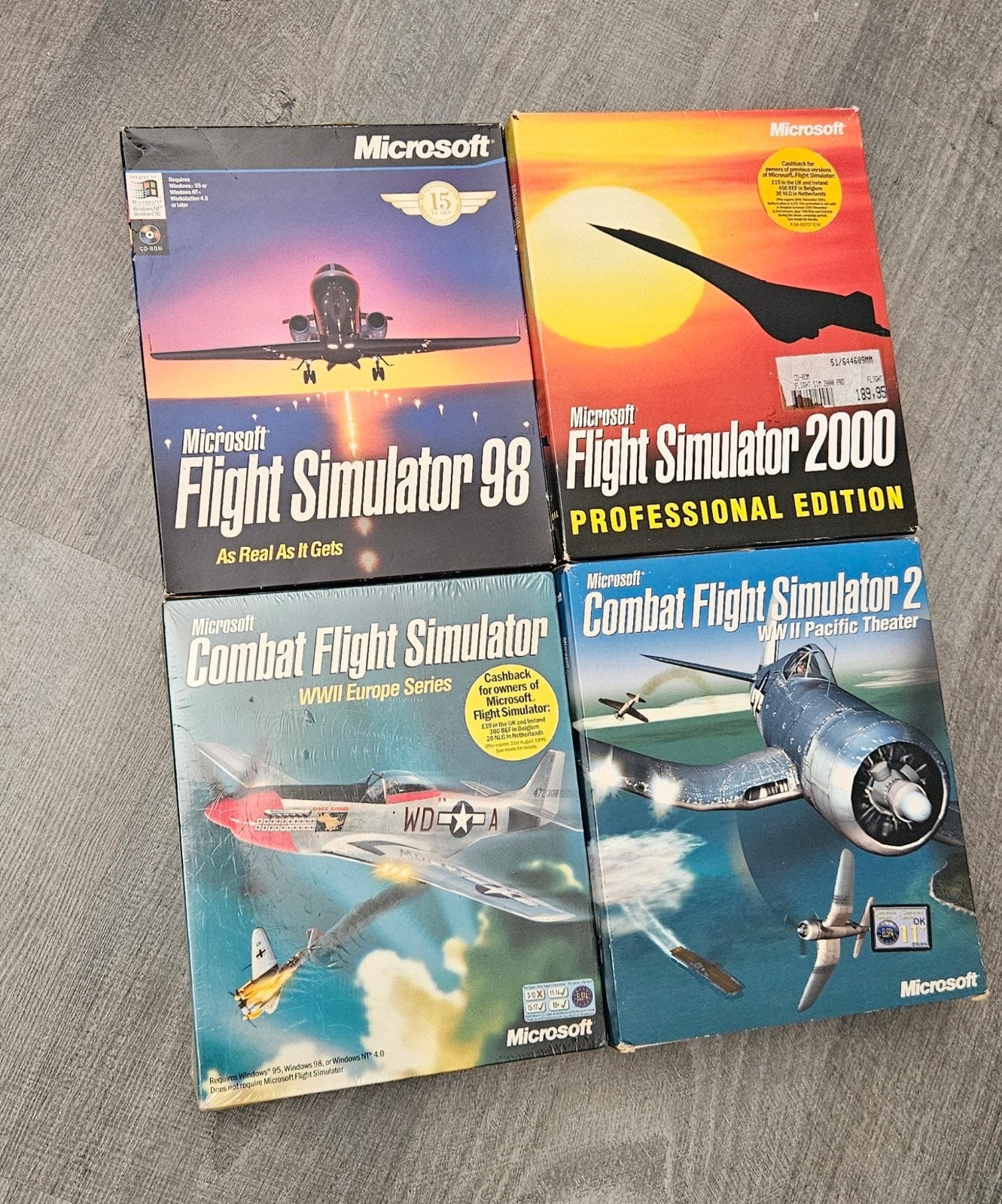 PC Games Big Box: Flight Simulator & Combat Flight Simulator, Gebruikt, 1 speler, Racen en Vliegen, Eén computer
