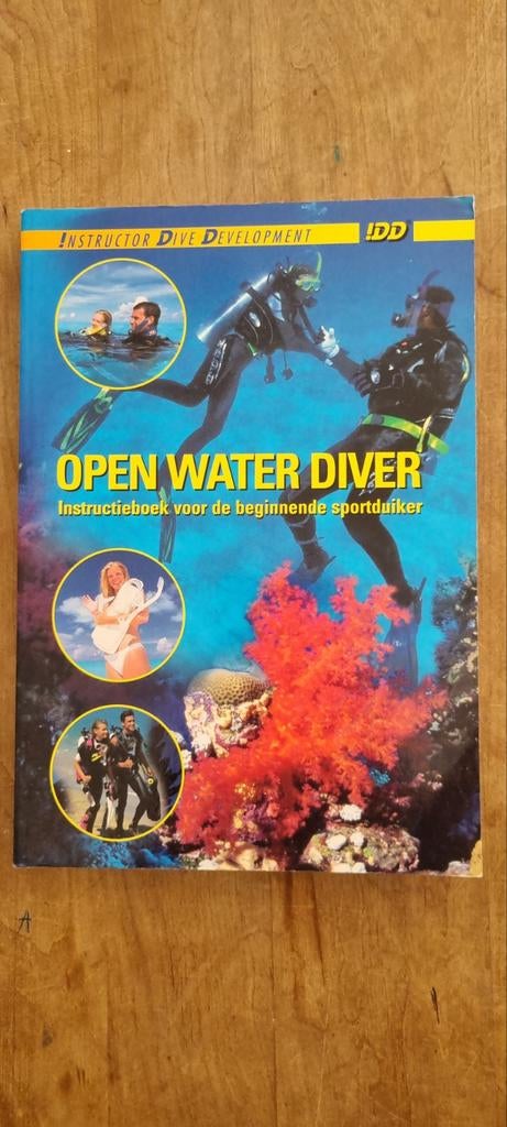 Open Water Diver: Instructieboek voor de beginnende duiker, Boeken, Ophalen of Verzenden, Gelezen, Instructor Dive Development (IDD)