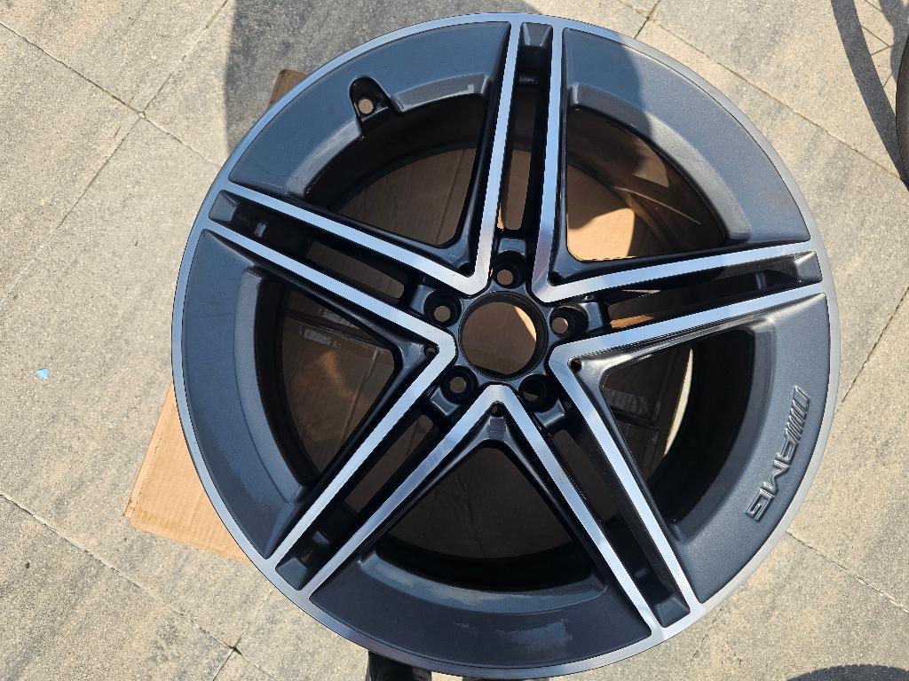 Originele AMG 19 inch velg A1774012300 – gescheurd, Auto-onderdelen, Banden en Velgen, Gebruikt, Velg(en), 235 mm, Personenwagen