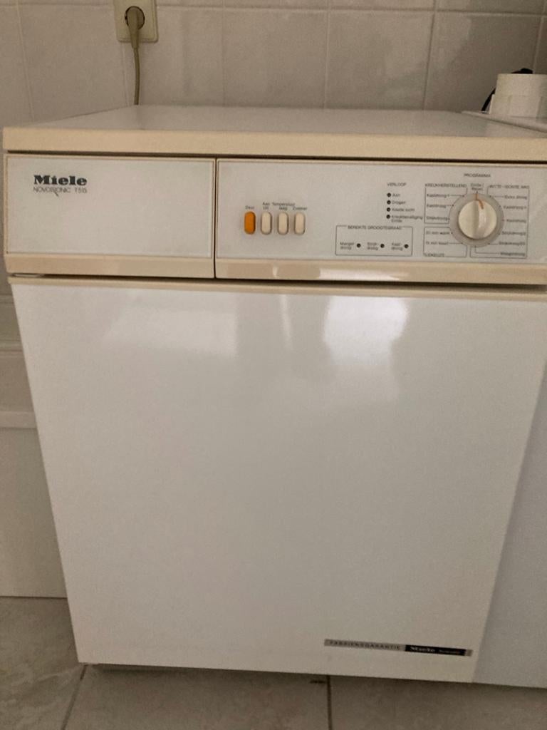 Miele Novotronic T155 Wasdroger - Betrouwbaar en Efficiënt, Ophalen, 6 tot 8 kg, Gebruikt, Luchtafvoer
