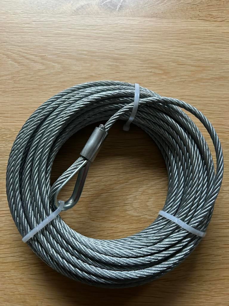 Staalkabel 5mm dik 15mtr lang nieuw 1kant een geperst oog, Doe-het-zelf en Verbouw, IJzerwaren en Bevestigingsmiddelen, Ophalen of Verzenden