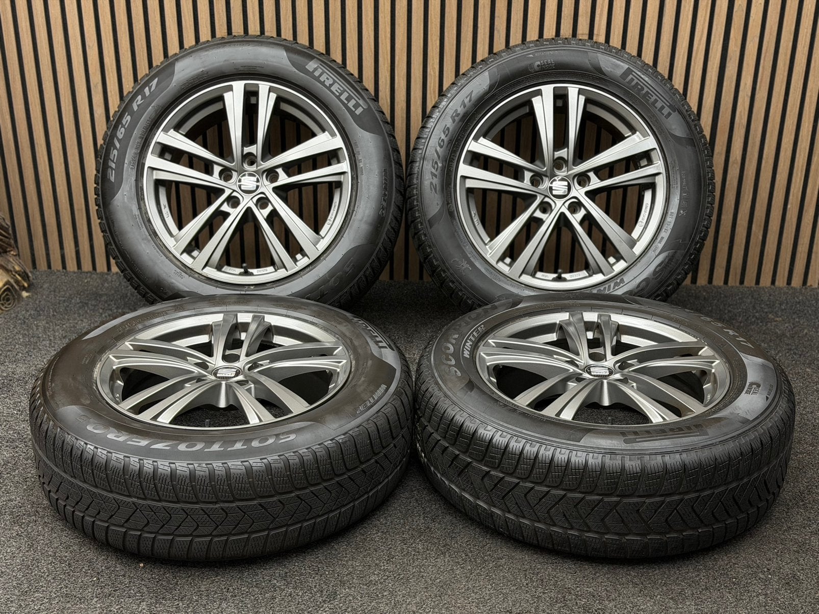WINTER! 17 inch Seat Tarraco 5x112 ET40 215/65/17 Pirelli, Auto-onderdelen, Banden en Velgen, Ophalen, 215 mm, ., Banden en Velgen